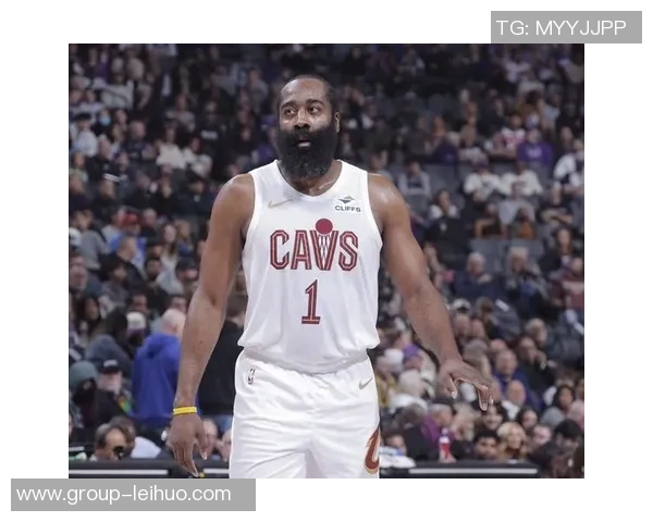 哈登季前赛表现低迷场均仅得6分助攻77次命中率惨淡引发热议